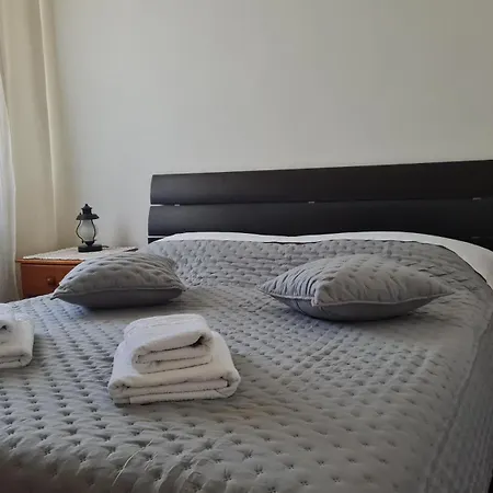 Apartment Wine Garden Old