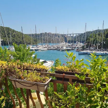 Wine Garden Old With Large Terrace Skradin