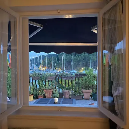 Wine Garden Old Apartment Skradin