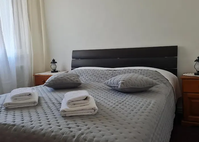 Daire Wine Garden Old