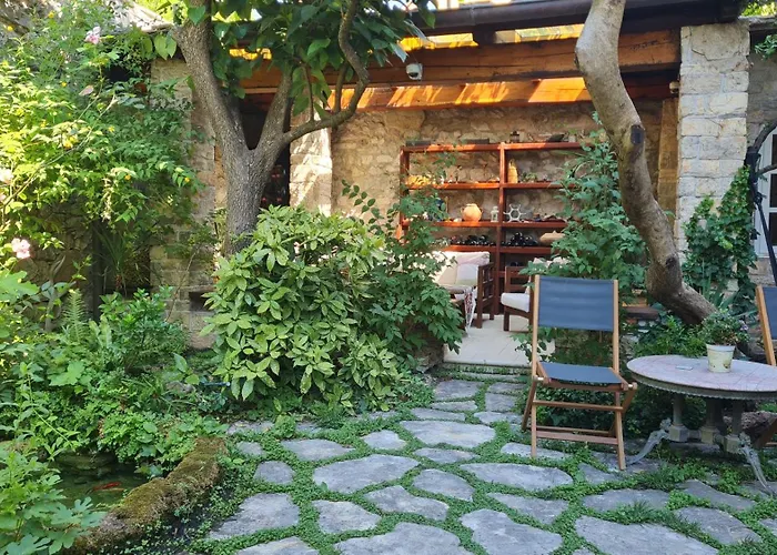 Wine Garden Old Apartment Skradin